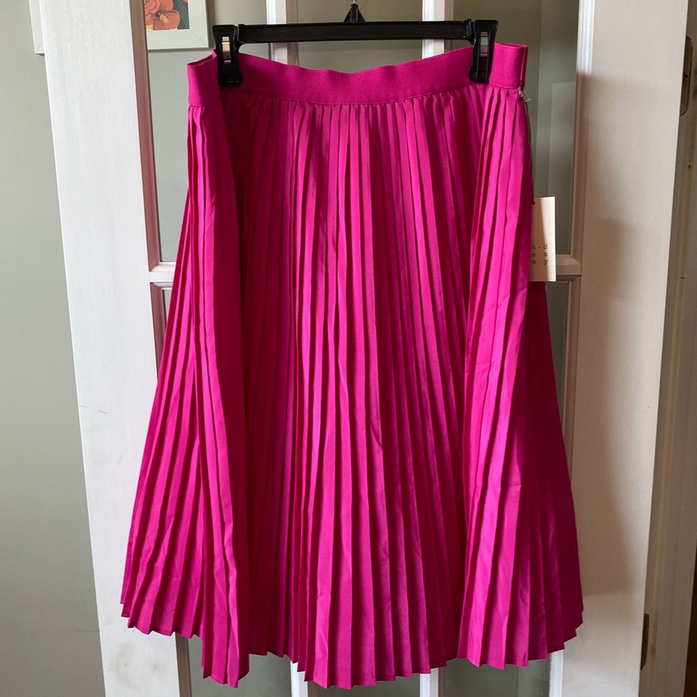 NWT A New Day fuschia pleated skirt